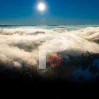 Chateau de joux dans la Brume , la cluse et mijoux , Doubs